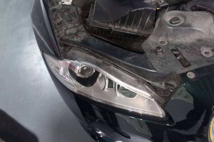 Used Jaguar XJ 2013 XJL 3.0 SC Panoramic Business Edition Right Front Headlight