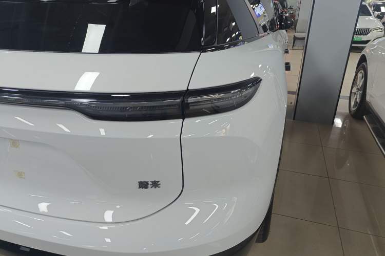 Used Nio ES6 2025 Model 100kWh 300,000th Anniversary Edition Exterior 3