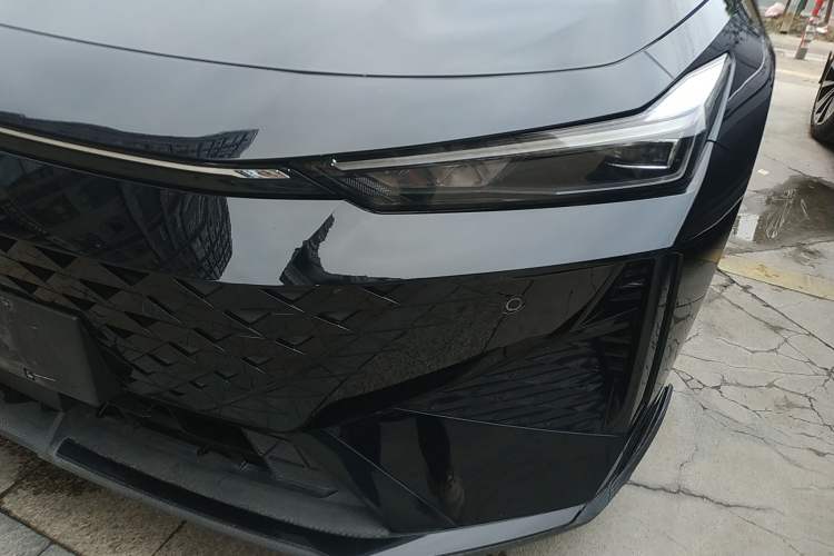 Used Changan UNI-V 2024 1.5T Prestige Sport Edition