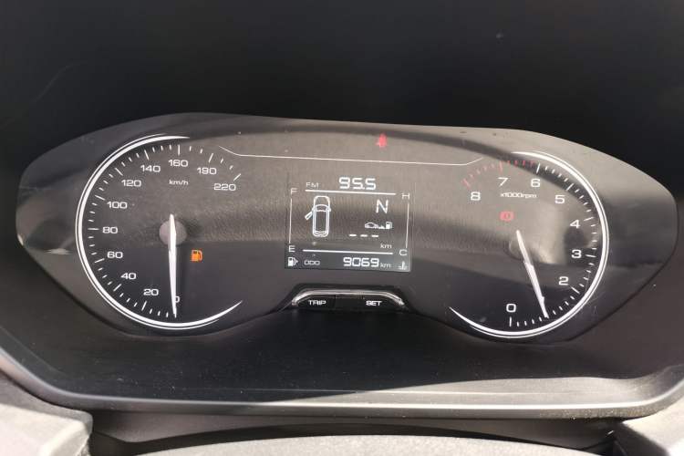 Used Wuling Alvez 2022 1.5L Manual Free-Style Model