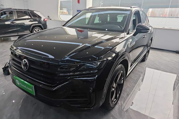 Used Volkswagen Touareg 2021 3.0 TSI Luxury Edition Black Diamond Sport Package
