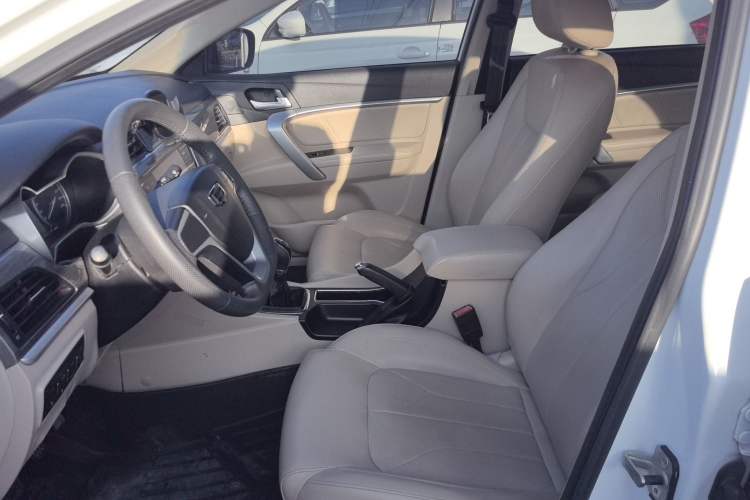 Used Geely Auto Emgrand 2017 Sedan Million Edition 1.5L Manual Luxury Model Left Front Seat