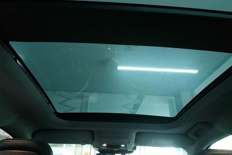 Used Lincoln Corsair 2022 Revised Version 2.0T Two-Wheel Drive Premium Edition Headliner