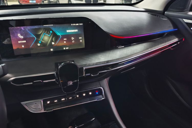 Used CHANGAN Eado 2023 Changan Edition PLUS Blue Whale NE 1.4T GDI DCT Prestige Version Audio And AC Panel