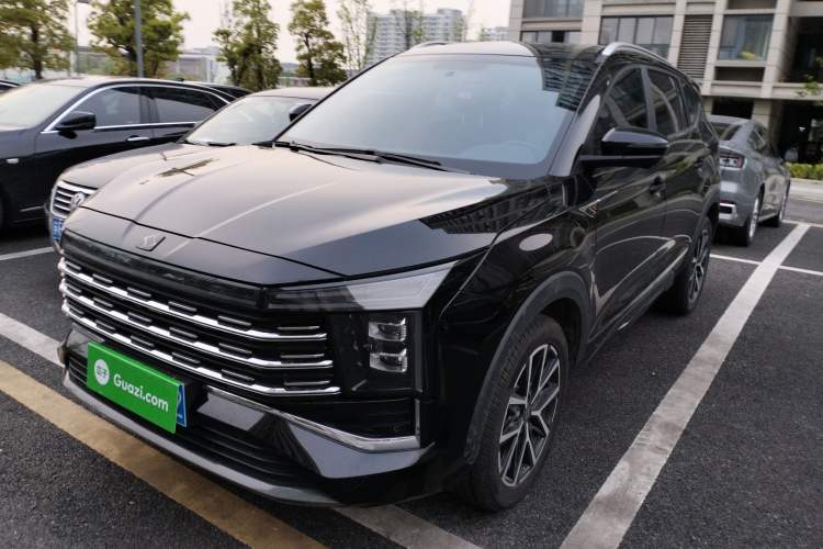 Used SOL X8 PLUS 2023 1.5 TGDI DCT Smart Edition 7-Seater