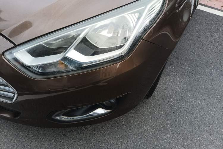 Used Ford Escort 2017 Happiness Edition 1.5L Automatic Fashion Version Left Front Headlight