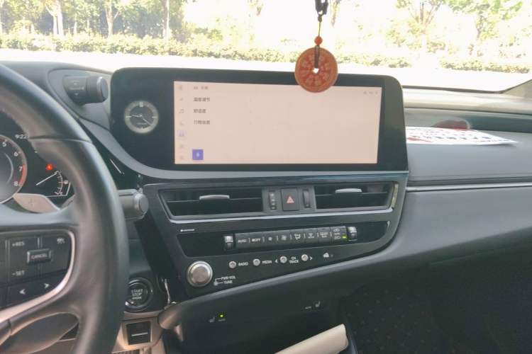 Used Lexus ES 2022 200 Excellence Edition