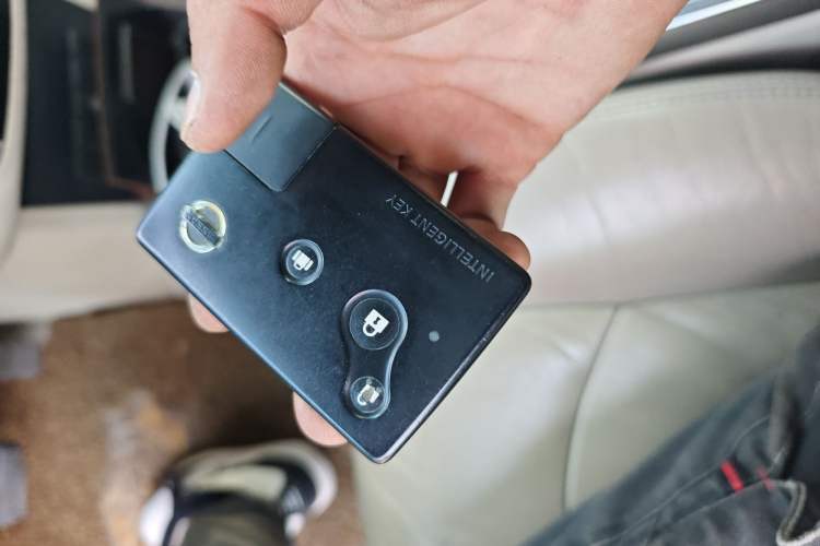 Used Nissan Teana 2004 230JK
