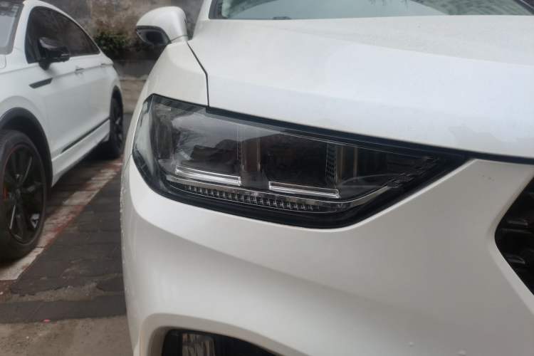 Used Wey VV5 2017 2.0T Ultra-Luxury Version Right Front Headlight