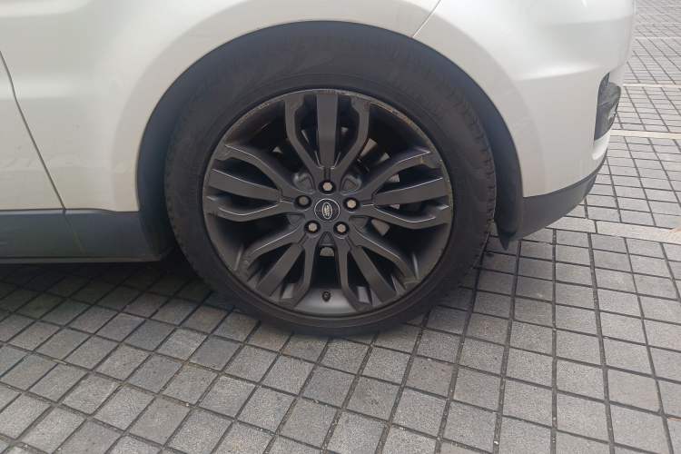 Used Land Rover Range Sport 
