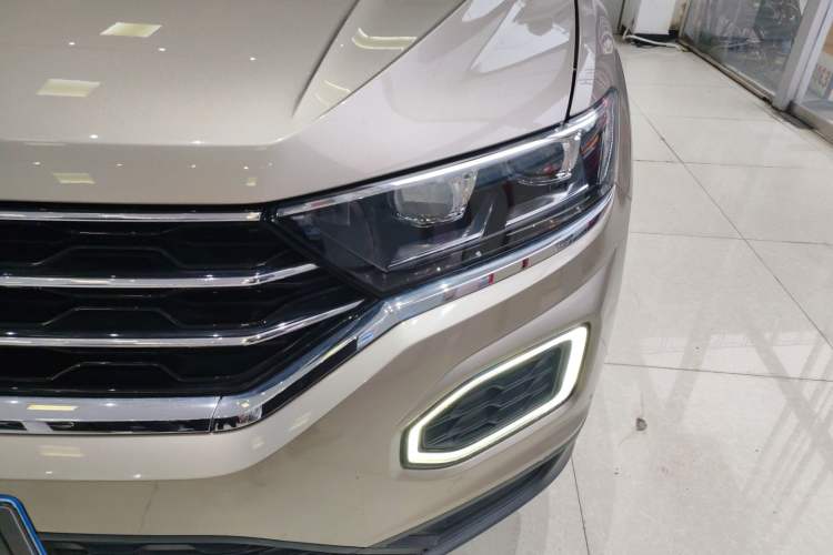 Used Volkswagen T-ROC 2018 280TSI DSG Four-Wheel Drive Comfort Version China V Standard