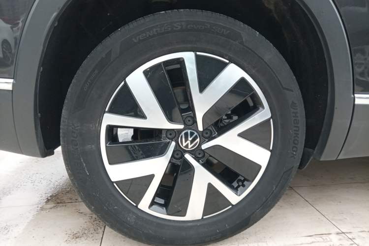 Used Volkswagen Tayron 2023 330TSI Two-Wheel-Drive Luxury Plus Advanced Version
