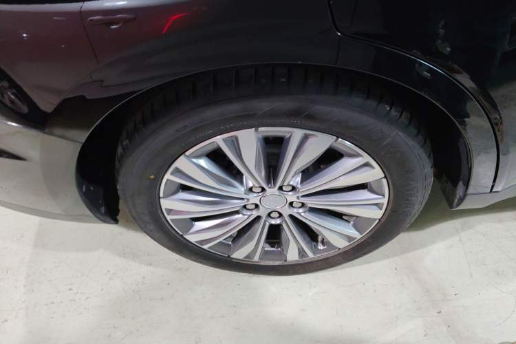 Used Hongqi E-QM5 2024 610 km PLUS