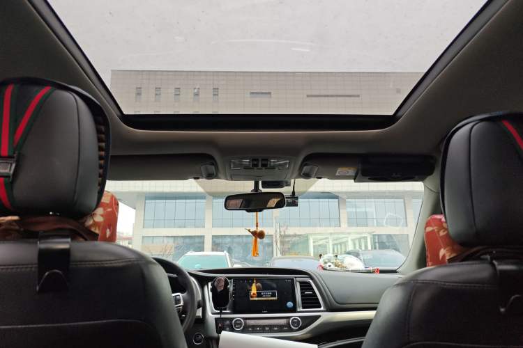 Used Toyota Highlander 2017 2.0T Four-Wheel Drive Luxury Edition 7 Seats