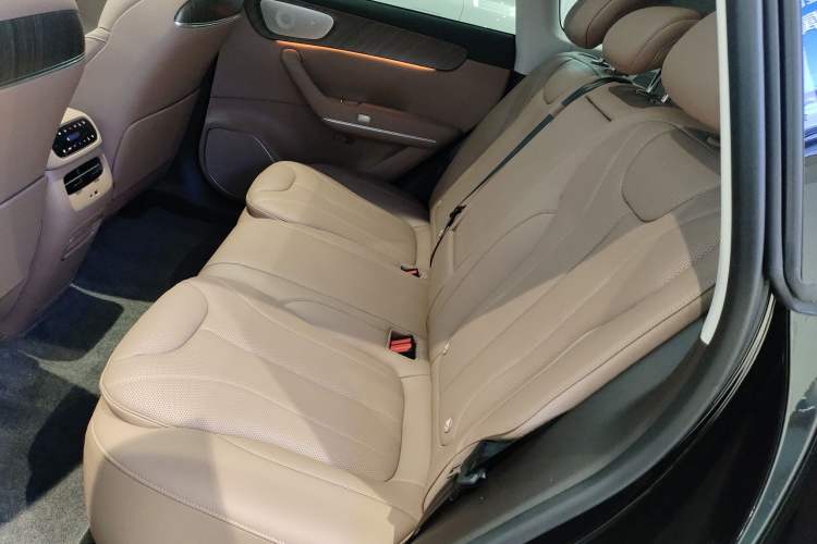 Used Leapmotor C11 2026 Range-Extended 300 LiDAR Prestige Edition Left Rear Seat