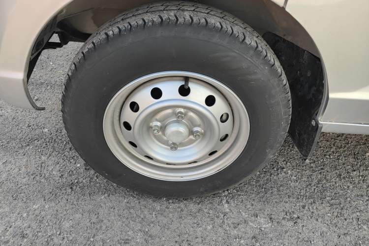 Used Wuling Rongguang S 2023 1.5L Basic Enclosed-Window Vehicle 2 Seats