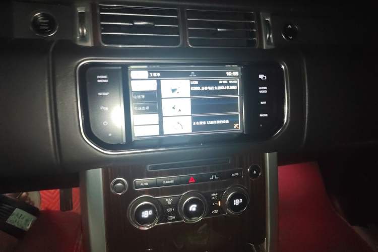 Used Land Rover Range 2015 3.0 SC V6 Vogue Audio And AC Panel