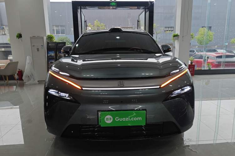 Used BYD Tang L 2025 EV with 670 km Range LiDAR and Premium Features