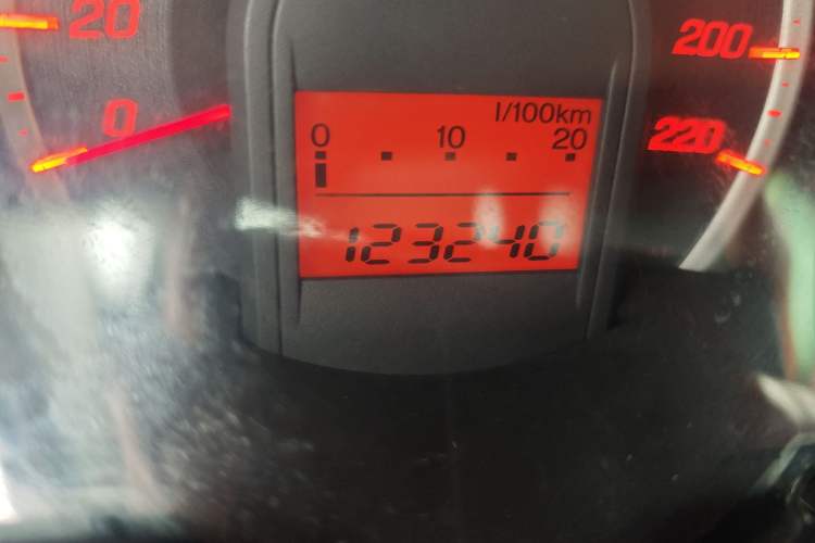 Used Honda Fit 2011 1.3L manual Comfort version
