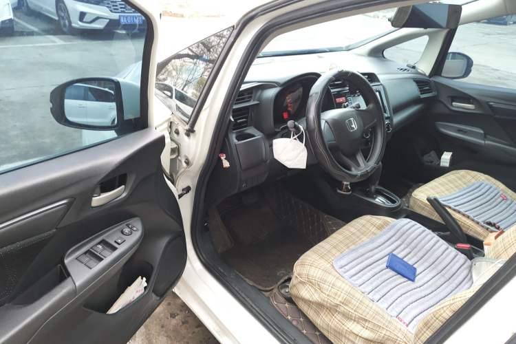 Used Honda Fit 2014 1.5L LX CVT Comfort Model Driver Seat