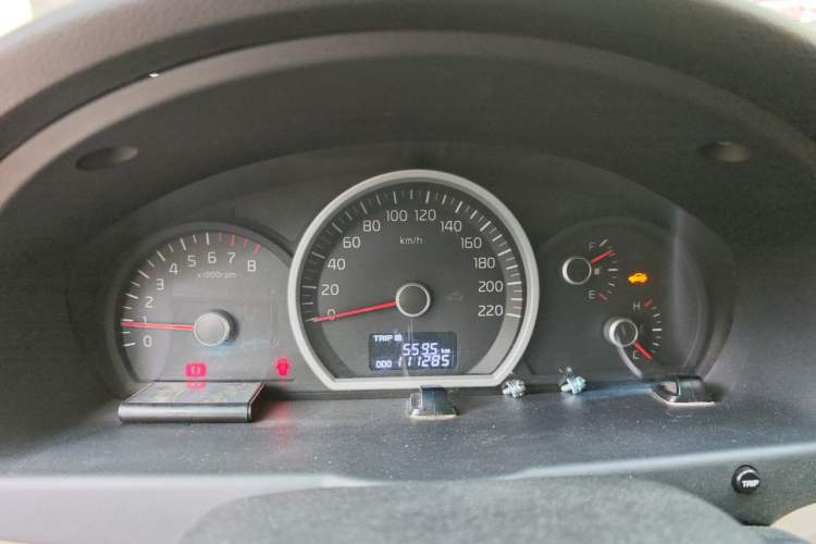 Used Kia Sportage 2013 2.0L Manual Two-Wheel Drive GL Trim Instrument Cluster