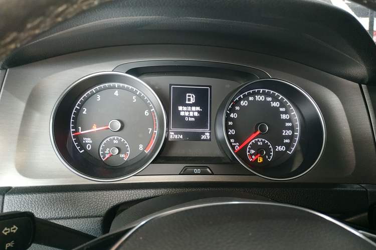 Used Volkswagen Golf 2016 230TSI Automatic Comfort Version Instrument Cluster