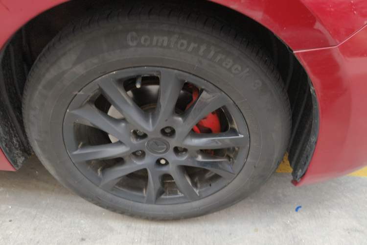 Used Mazda 3 Axela 2017 Sedan 1.5L Automatic Luxury Model Emission Standard China V Right Front Wheel Hub