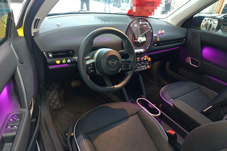 Used MINI Electric COOPER 2024 456km COOPER E Classic Edition
