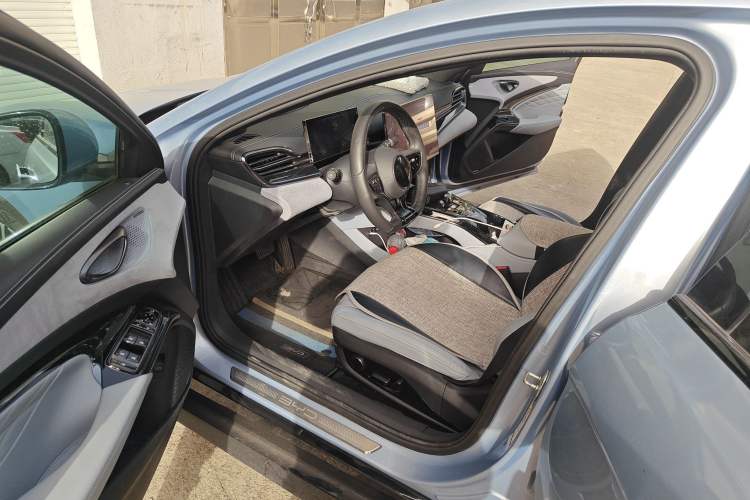 Used BYD Seal 2022 700 km Long-Range Rear-Wheel-Drive Version