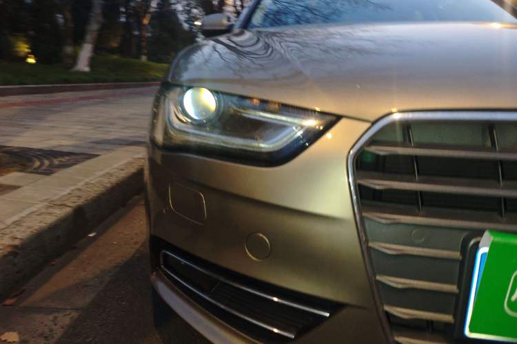 Used Audi A4L 2013 35 TFSI Automatic Comfort Model
