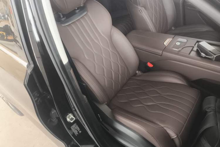 Used EXEED Lanyue 2023 400T Four-Wheel Drive Star Prestige Edition 6 Seats
