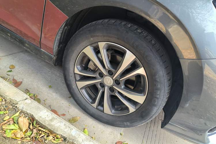 Used CHANGAN Eado 2023 Changan Edition PLUS Blue Whale NE 1.4T GDI DCT Prestige Version Right Front Wheel Hub