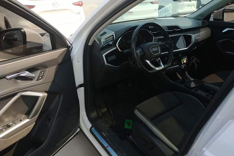 Used Audi Q3 2022 35 TFSI Fashion Dynamic Model