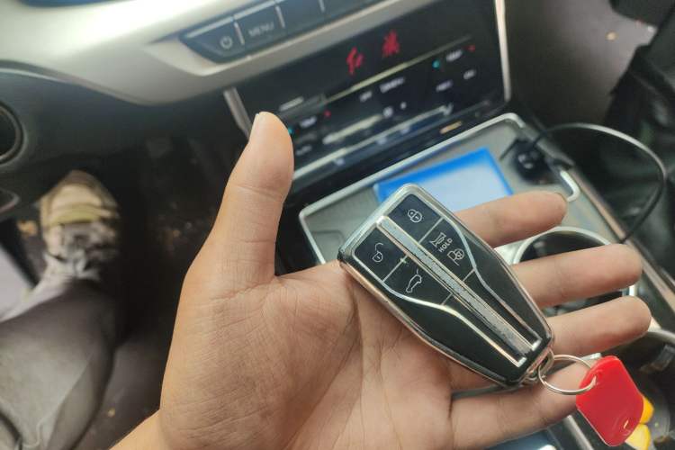 Used Hongqi HS7 2021 3.0T Automatic All-Wheel Drive ZhiLian Flagship Edition Vehicle Key