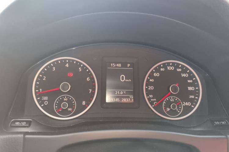 Used Volkswagen Tiguan 2015 1.8TSI Automatic Two-Wheel Drive Comfort Edition Instrument Cluster