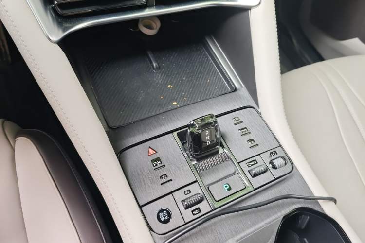 Used BYD Song PLUS New Energy 2025 DM-i 112KM Prestige Model Gear Lever