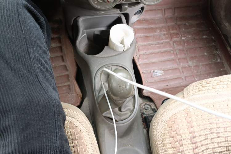 Used Nissan Sunny 2011 1.5XE Manual Comfort Edition Gear Lever