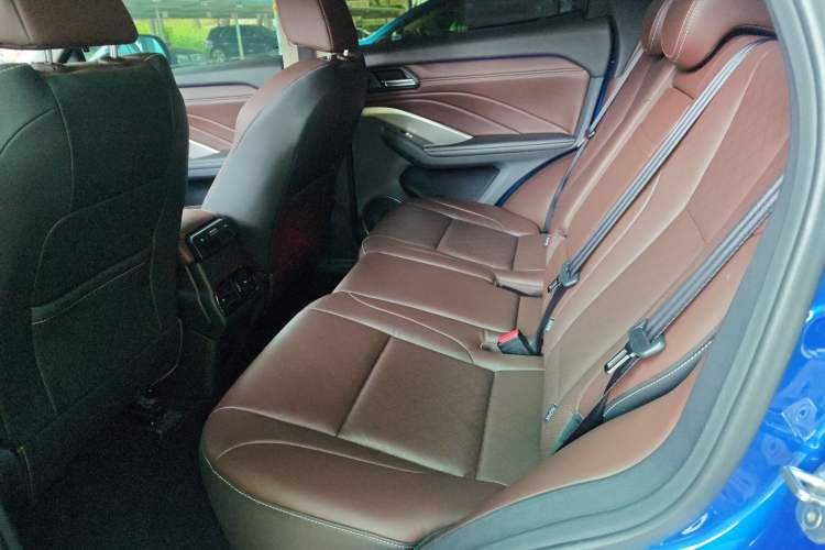 Used Wey VV6 2018 2.0T Two-Wheel-Drive Ultra-Luxury Version China V Standard