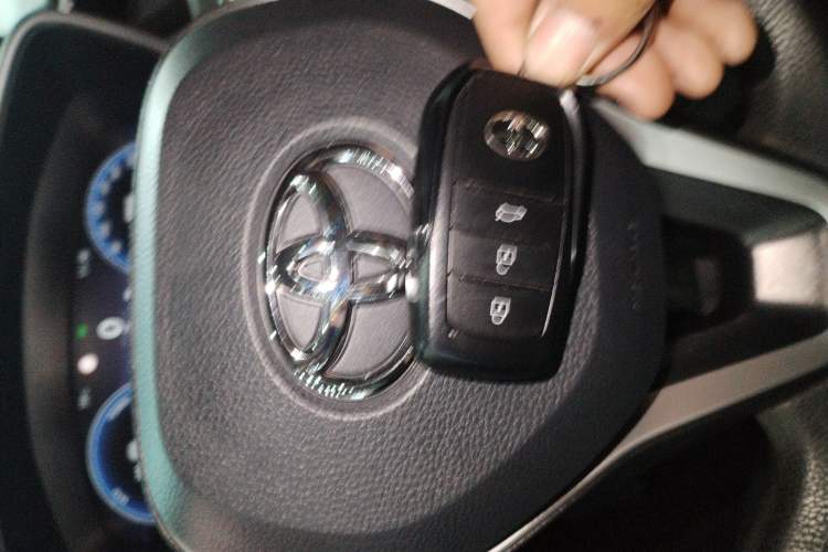 Used Toyota Levin 2024 Smart Electric Hybrid Dual-Engine 1.8L Luxury Edition
