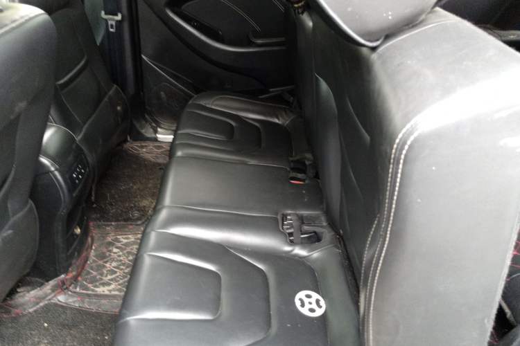 Used Dongfeng Fengon 580 2016 1.5T Manual Luxury Edition Left Rear Seat