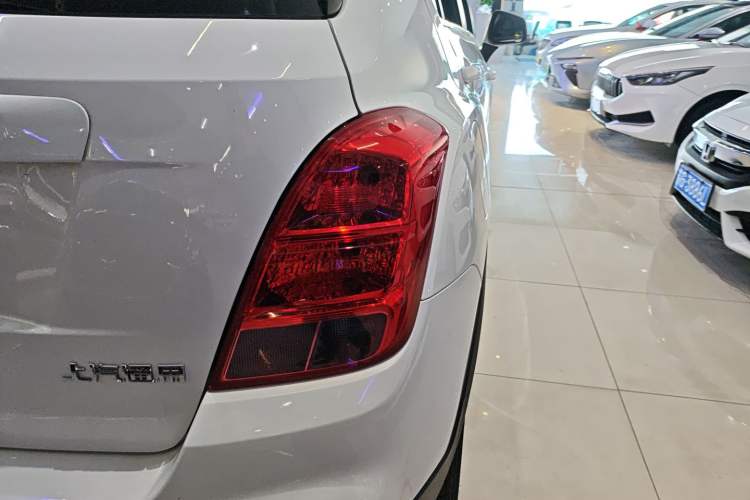 Used Chevrolet Trax 2018 330T Automatic Two-Wheel Drive Elite Model