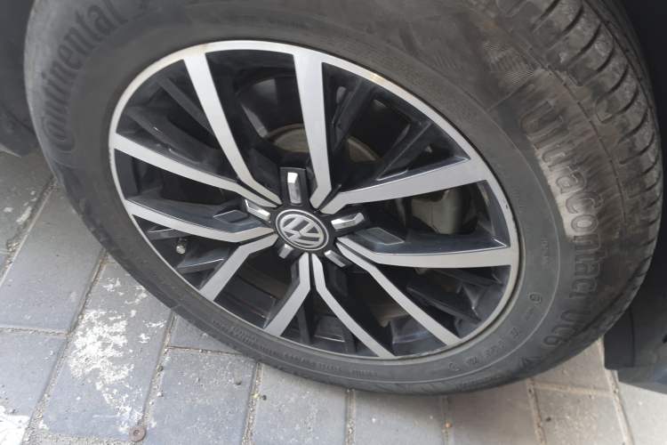 Used Volkswagen Tiguan L 2018 280TSI Automatic Two-Wheel Drive Comfort Edition