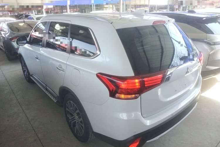 Used Mitsubishi Outlander 2018 2.4L 4x4 Elite Edition 5 Seats
