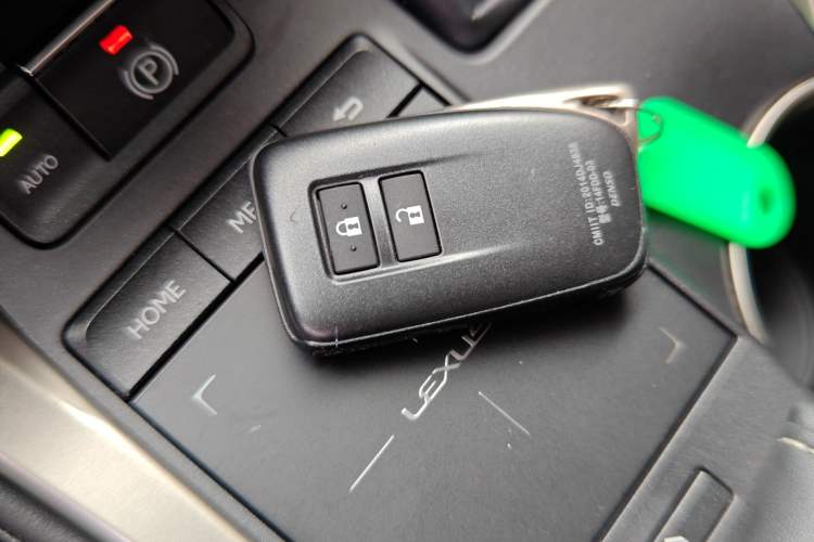 Used Lexus NX 2018 200 Front-Wheel-Drive X-Trail Version China V Standard Vehicle Key