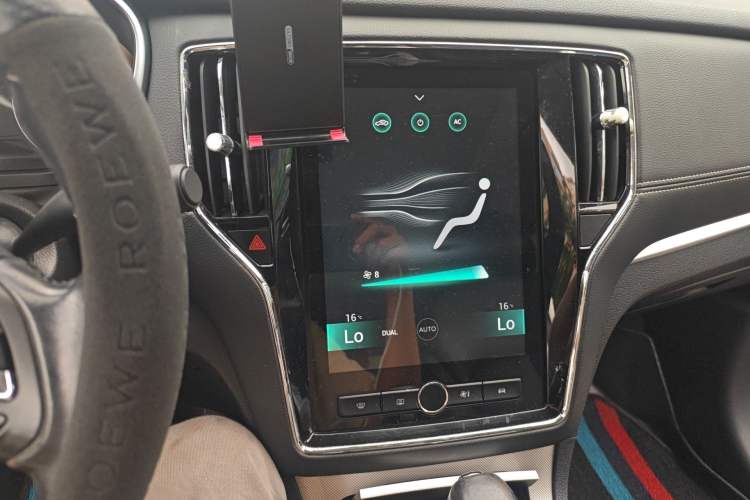 Used Roewe RX5 New Energy 2019 eRX5 50T 4G Connected Excellence Edition
