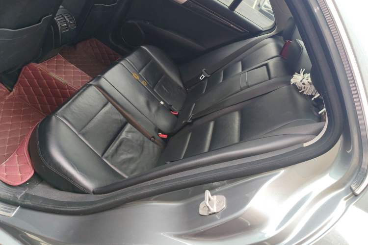 Used Mercedes-Benz C-Class 2011 C 200 CGI Fashion Model