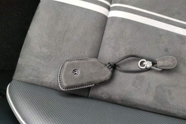 Used Volkswagen Golf 2023 280TSI DSG R-Line Lite Interior 1