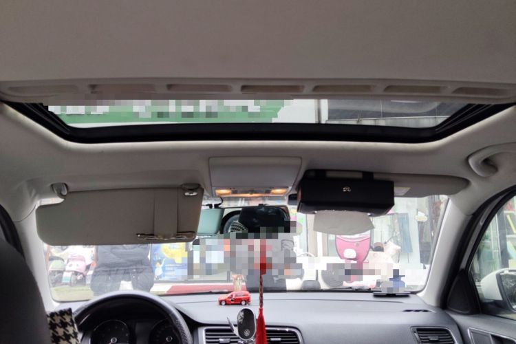 Used Volkswagen Lavida 2017 1.6L Automatic Comfort Edition Headliner