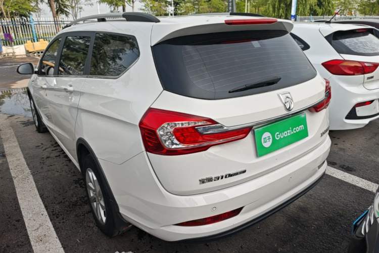 Used Baojun 310W 2017 1.5L Manual Fashion Model China V
