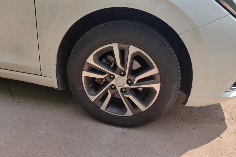 Used CHANGAN Eado 2018 High-Energy Edition 1.6L GDI Automatic Pioneer Model China V Standard Right Front Wheel Hub